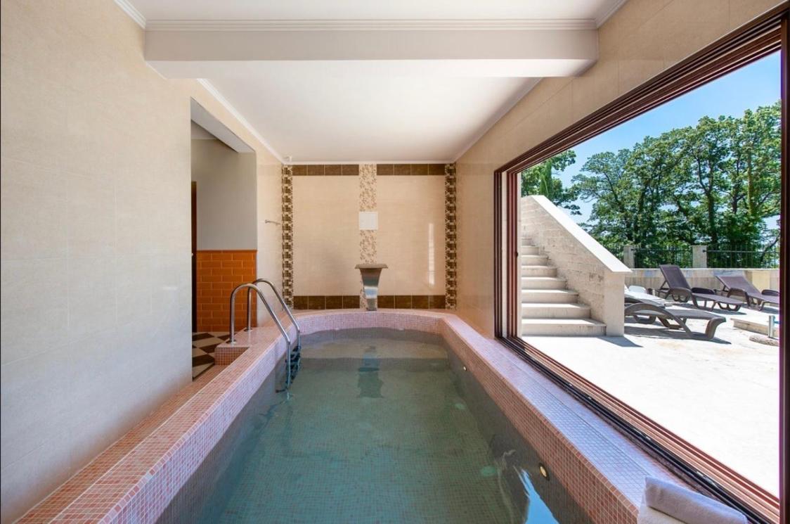 Sunbreeze Delux Vilas Budva Exterior photo