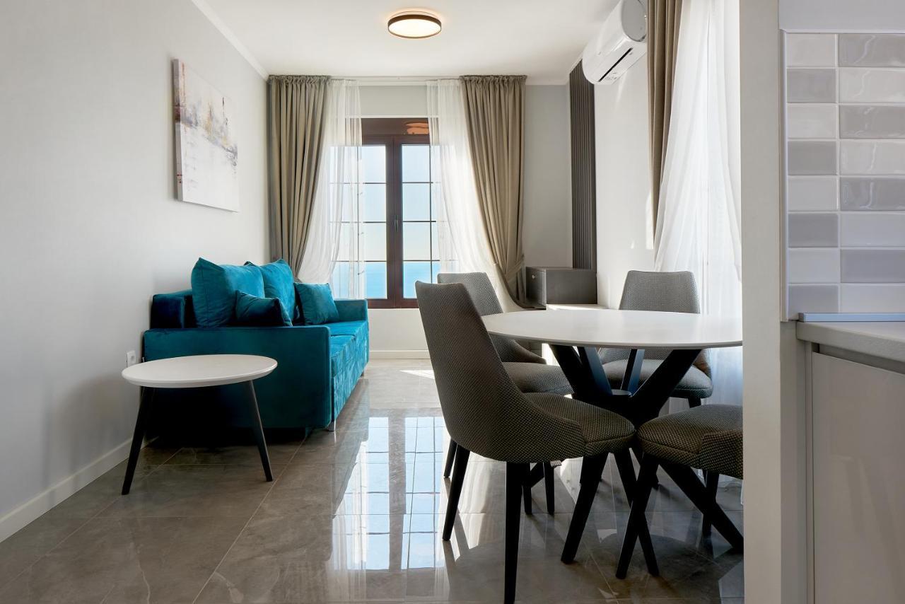 Sunbreeze Delux Vilas Budva Exterior photo