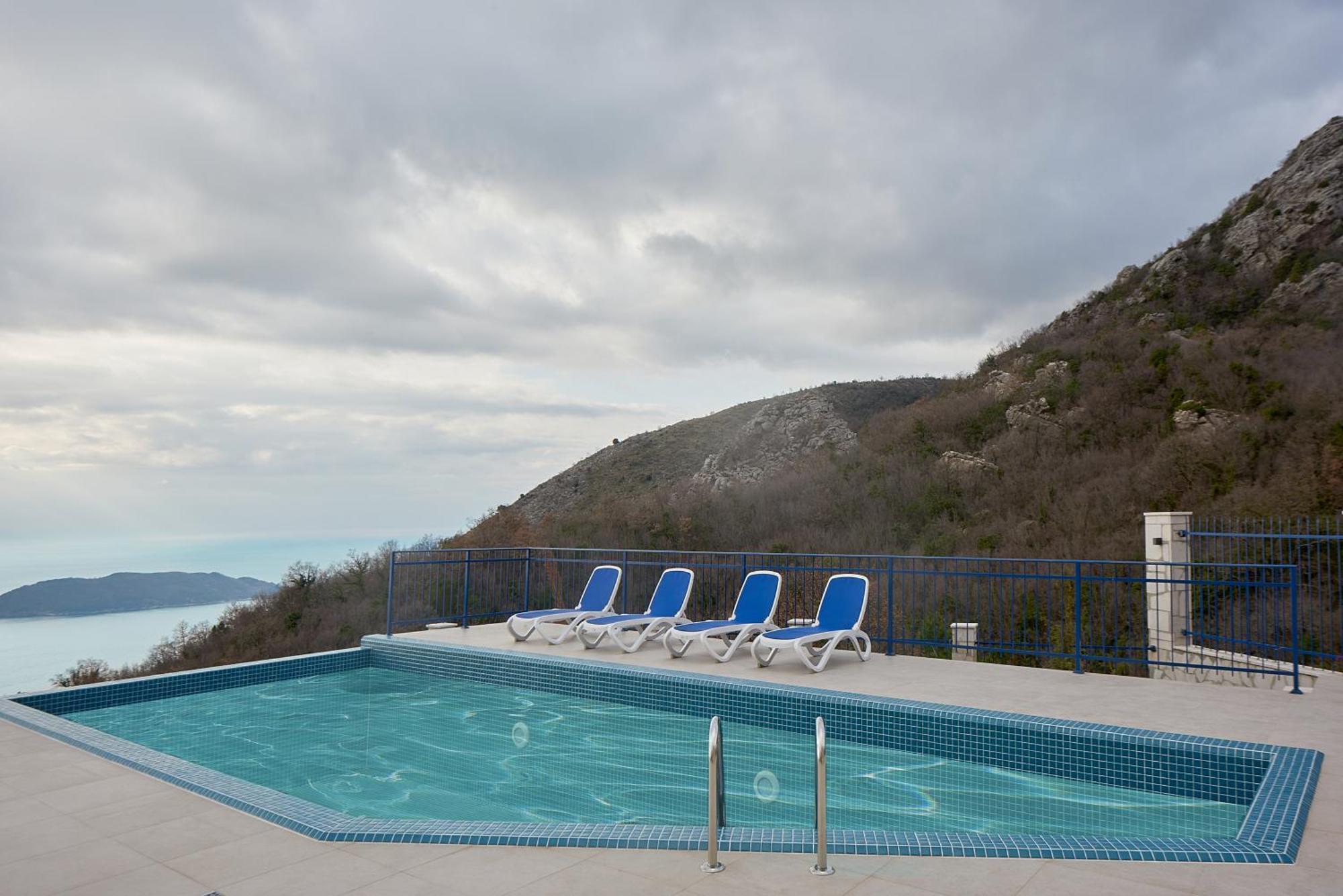 Sunbreeze Delux Vilas Budva Exterior photo