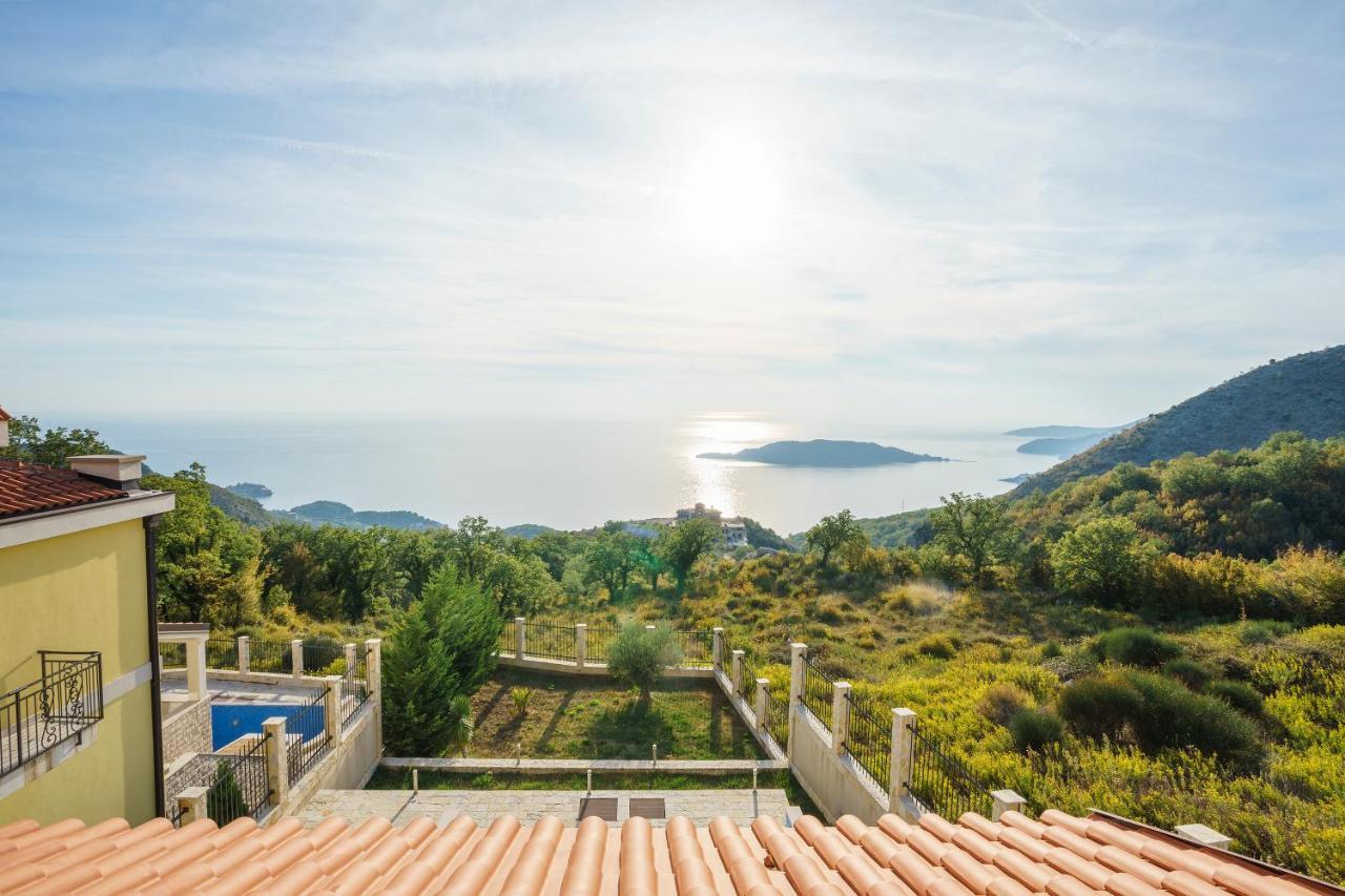 Sunbreeze Delux Vilas Budva Exterior photo