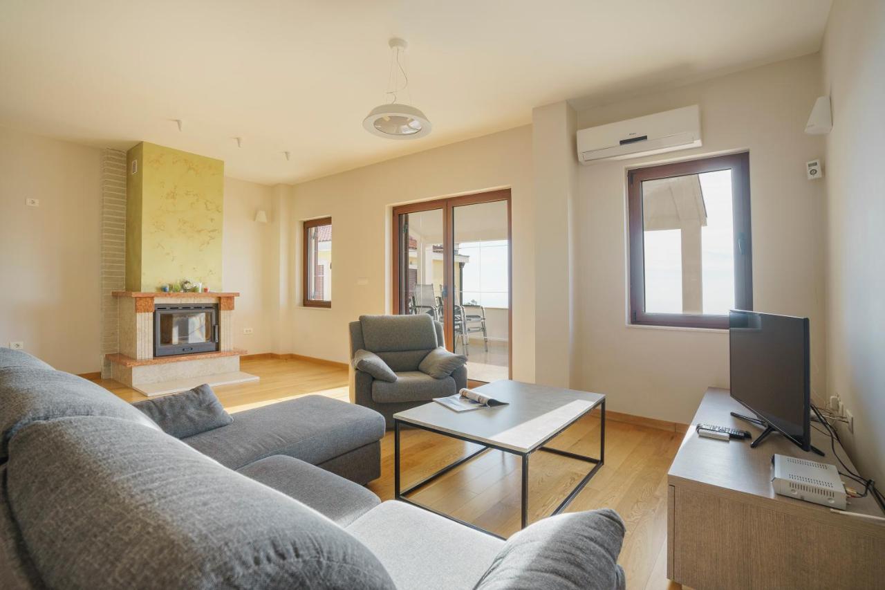 Sunbreeze Delux Vilas Budva Exterior photo